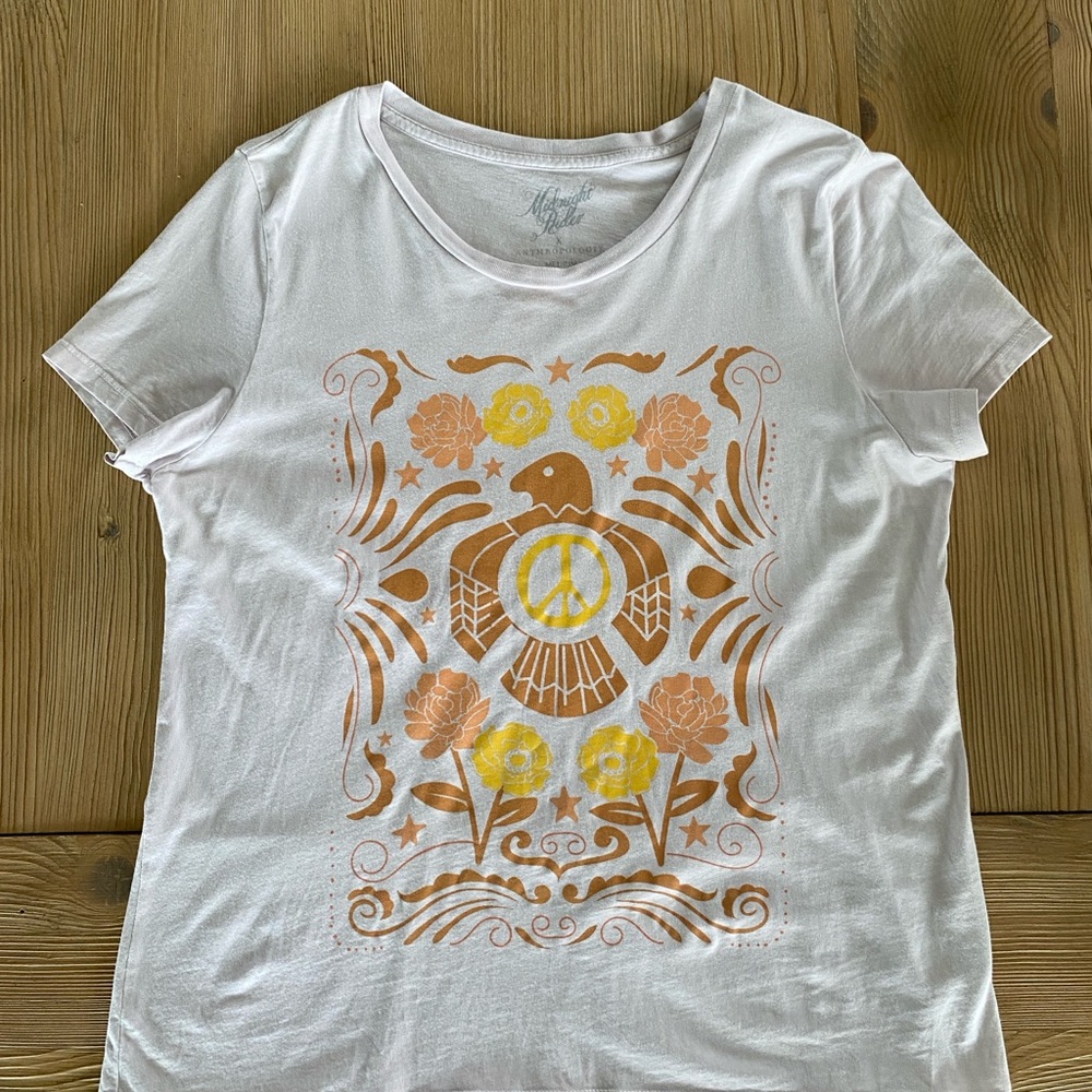 Graphic Print Anthropology T-Shirt - Light Purple and Orange. Size medium Length - Picture 5 of 6